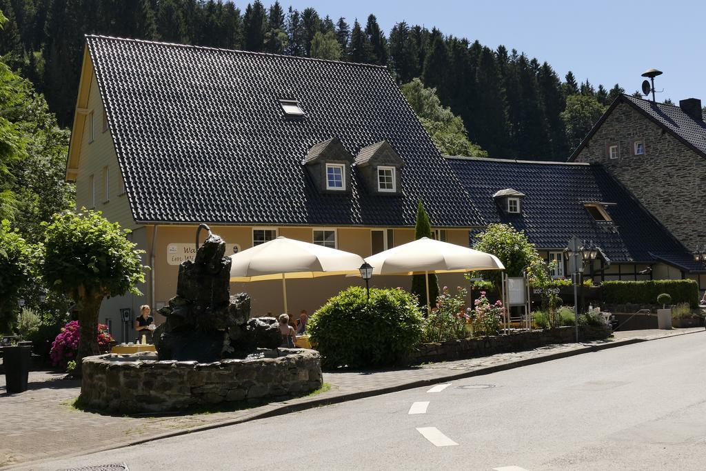 Waldhotel Im Wiesengrund Hürtgenwald Eksteriør billede