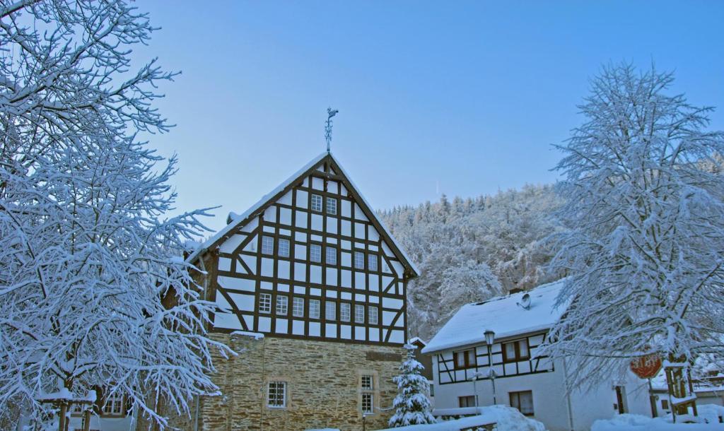 Waldhotel Im Wiesengrund Hürtgenwald Eksteriør billede
